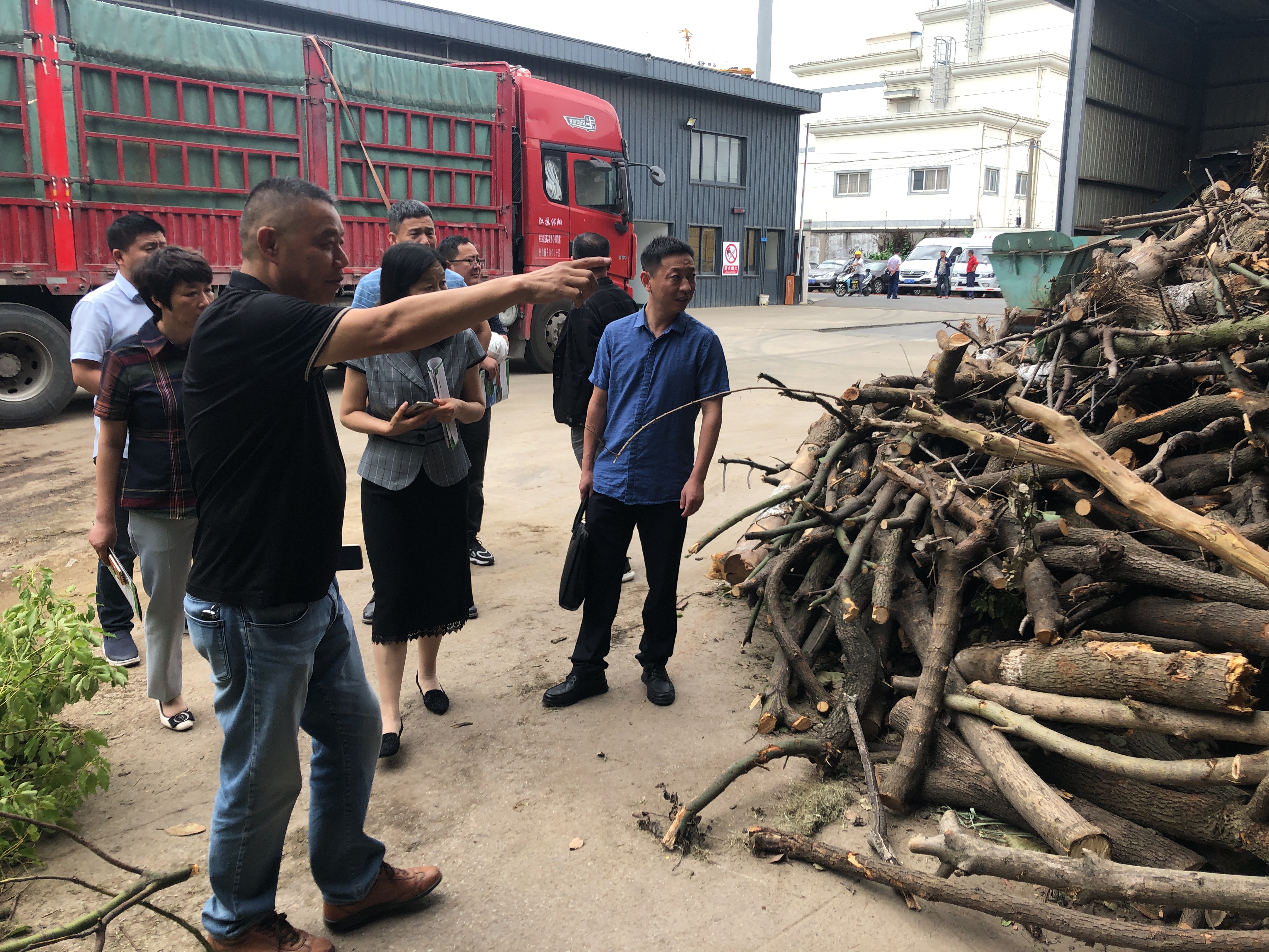 泰州市园林局局长罗玉燕一行莅临合纵生态调研